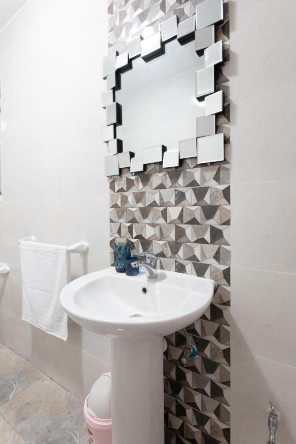F3 Room 3, Private Room Two Single Beds Shared Bathroom Msida Exterior photo